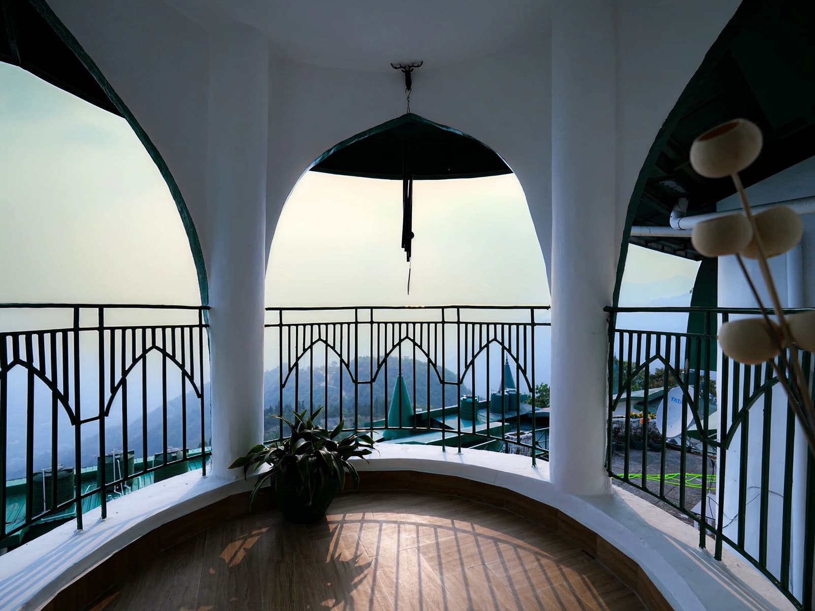 Themed Vintage Escapes